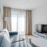 Apartment Riverside Comfort By Bookinghost *