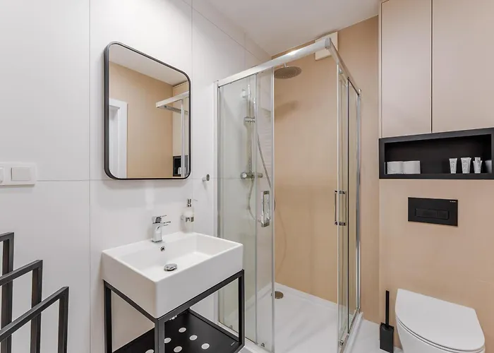 Riverside Comfort By Bookinghost Apartment