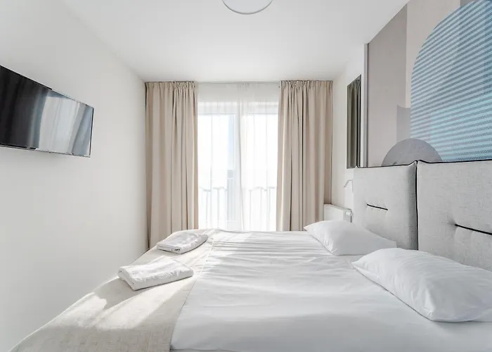 Apartment Riverside Comfort By Bookinghost