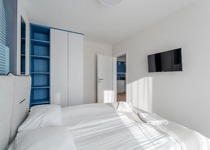 Apartment Riverside Comfort By Bookinghost *